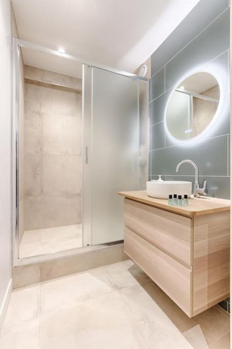 דירות פריז Mykeypers - Chic & Elegant Flat 2Br/6P- Republique מראה חיצוני תמונה